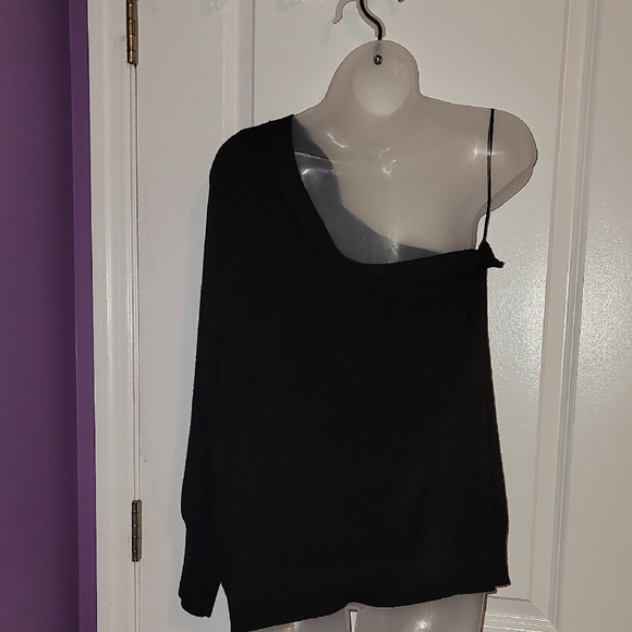 Sofia by Sofia Vergara One-Shoulder Black Top With Shoulder Tie Sz: 2x - Picture 6 of 9